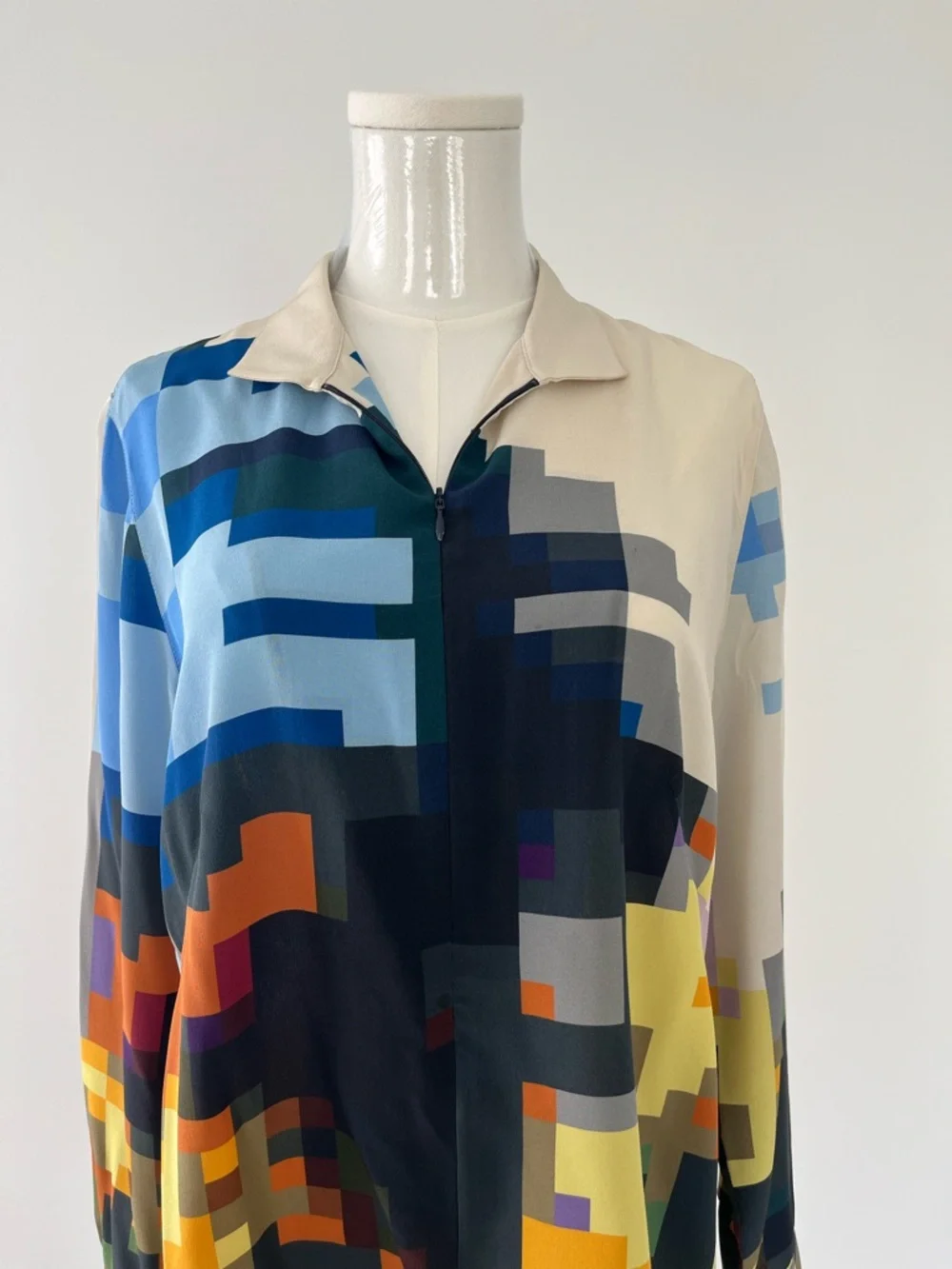Akris Multi-Color Abstract Pixel-Print Button-Down Blouse - Picture 3 of 3